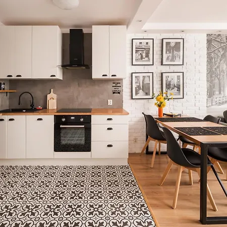 Apartment Park Mirowski Stylish Warsaw